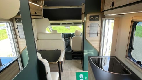 Queen K – Nieuwe 6-persoons alkoofcamper uit 2026