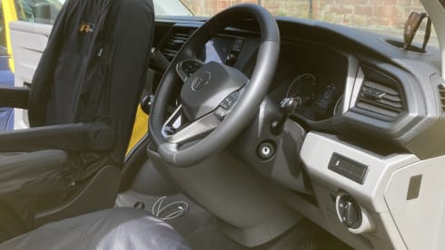 Sunny – Luxury VW Campervan for Hire. Based in Glasgow, Scotland. 