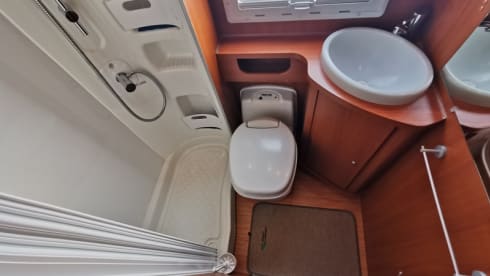 Christian  – Camper MC LUISE 2.2 130 HP 6 seats