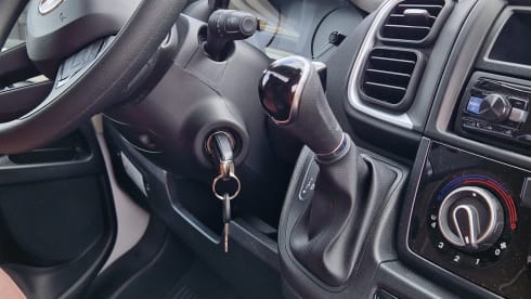 2p Sun Driver semi-integrated uit 2024