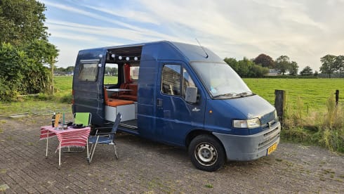 2p Peugeot bus from 1997