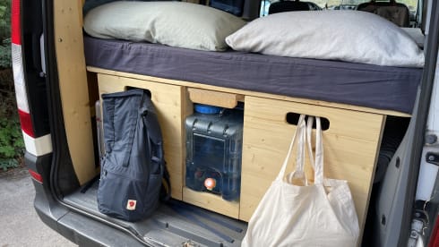 Franz Ferdinand – Beautiful compact 4x4 Camper