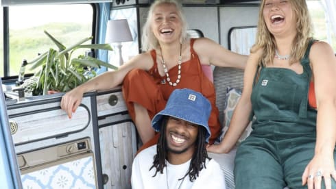 Retro Rentals Henley – 1984 Retro Volkswagen T25 - Little Betty Blue. (Newly Restored)