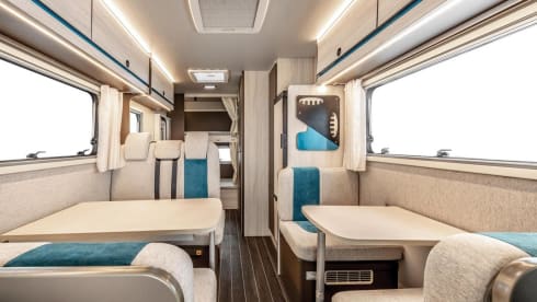 Family – Brand new 7-person Rimor camper