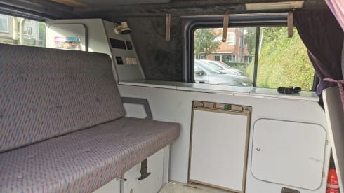 4p Ford campervan uit 1998