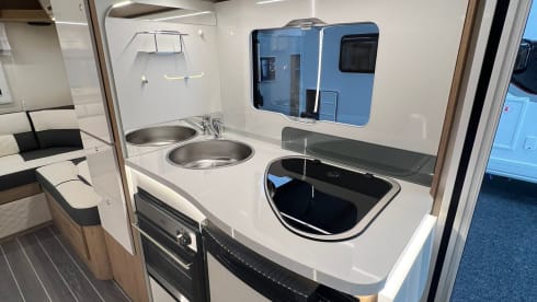 5 berth immaculate Ford Roller Team 747 Automatic new to hire October 2023