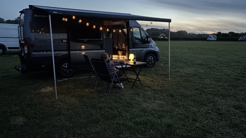 TalisIVIan – Peugeot bus 6m40 from 2025 - 2 persons