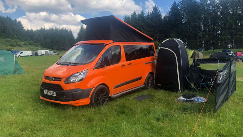 Wotsit.ontour – Wotsit 4 cuccette Ford Custom Transit 2017