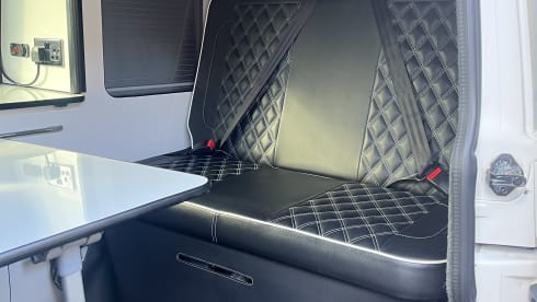 Chopsey – VW-Campingbus mit 4 Schlafplätzen aus dem Jahr 2016