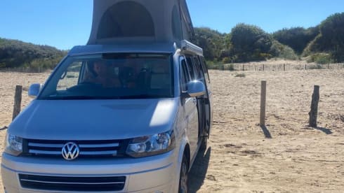 Vino – 4 berth Volkswagen T5 Hillside Camper conversion 2015