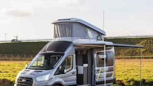 VanCation – Campervan Ford Swift Trekker S a 4 posti letto, modello 2024
