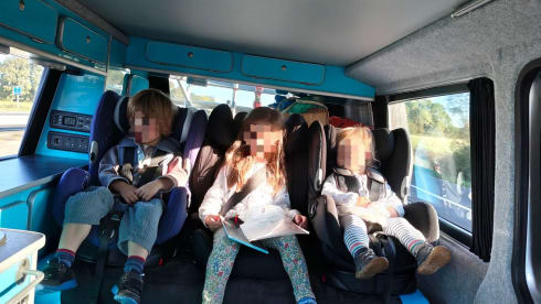 VW-Campingbus mit 4 Schlafplätzen aus dem Jahr 2013