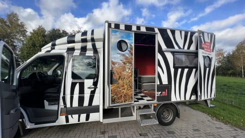 ZebraCamper – 1500km free/week, Mercedes (2016) Sprinter without environmental zones