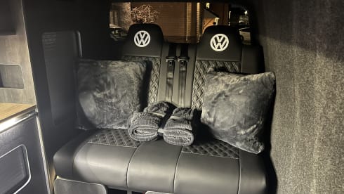 ‘Fozzy’ – Camping-car Volkswagen 4 places à partir de 2019