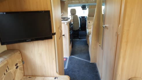 6 Anlegeplatz 6 Sitzgurte Wohnmobil. Kann auf eine normale Auto-Lizenz getrieben werden