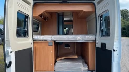 2p Pössl bus uit 2024