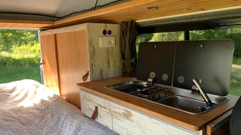 KIWI  7 – Opel Vivaro (ECO) bus camper . completely self-sufficient