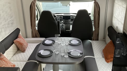 4p Challenger semi-integrated uit 2024