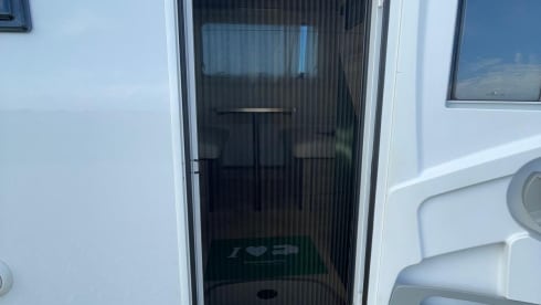 Queen L – Nieuwe Rimor camper voor 6