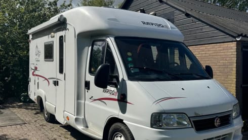 Mooie compacte camper 2/3 persoon