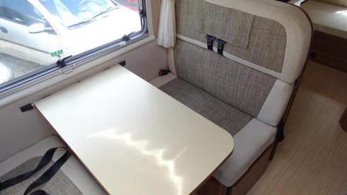 Super – Nice spacious camper for 6 people