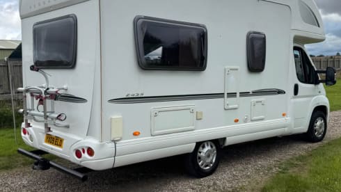 Teddy Trekker – Bessacarr 4-Berth Motorhome – Fully Equipped, Adventure Ready
