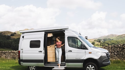 Miss Daisy (Dog Friendly) Discount available on bookings two weeks or more.  – 4 berth Mercedes-Benz campervan (SALE ON)
