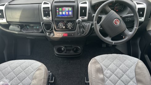 Arthur – Camping-car 2021 Automatique Lit Français Starlink WiFi Illimité 
