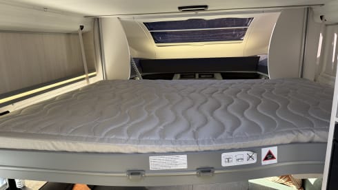 Challenger 328 β Challenger 328 Graphite Ultimate 2025