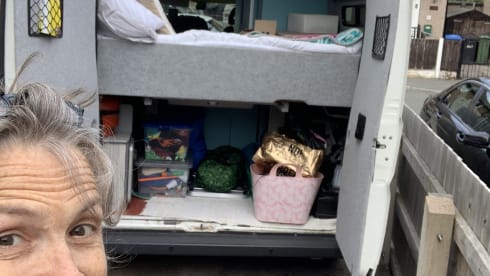Campergran – Stealthy 4 berth Campervan 