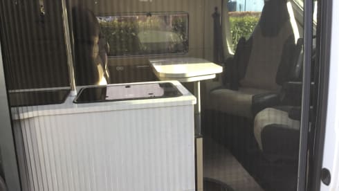 3-seater Challenger bus from 2021