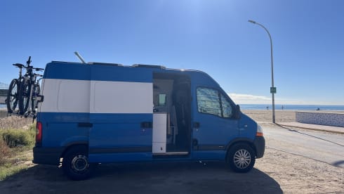 R2D2 – Renault Master L2H2 for 2 persons