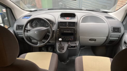 Soulmate – 1p Peugeot bus uit 2010