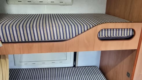 falcon – Fiat Camper Moncajo Attic - 7 Seats