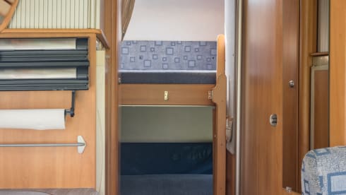 Camper Homer – Spacious integral camper with lots of comfort!