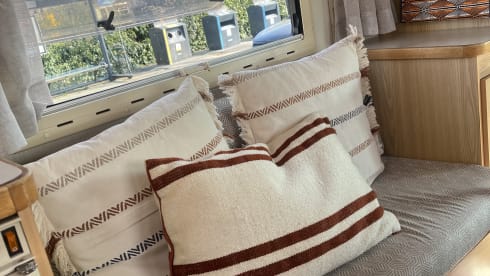 Meet Bennie! – Spacious & Cozy Iveco Camper