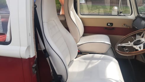 Poppy – Camper Volkswagen a 2 posti letto del 1971