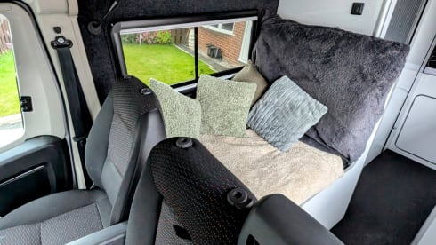 Perfect adVANtures – Brand new! Luxury campervan, suitable for up to 5 persons