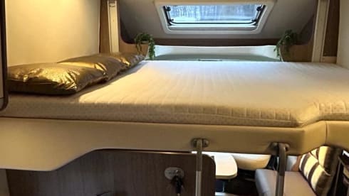 Bart Lola – 4p Bürstner semi-integrated uit 2016