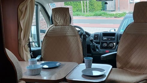 ci elliot 85p – Camper with 2 single beds and air conditioning on the engine and kilometers free