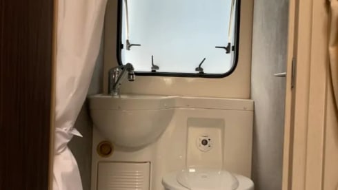 Krokodil – Ideal holiday with this spacious and cozy family camper!