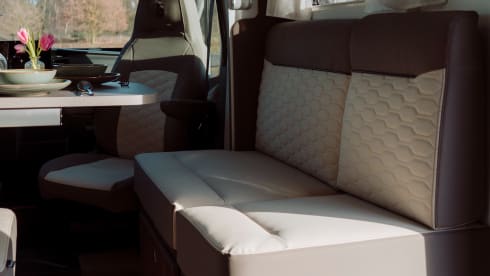 4p Ford Benimar cocoon 463 semi-integrated uit 2025