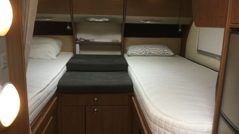 Luxurious spacious Burstner with 2 twin beds