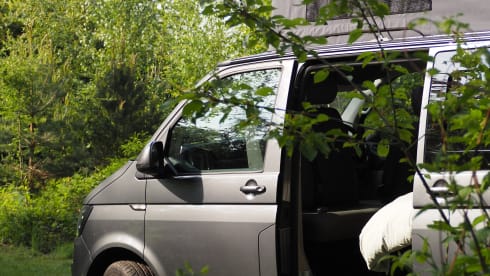 Willow – Willow Luxury VW campervan with everything included 