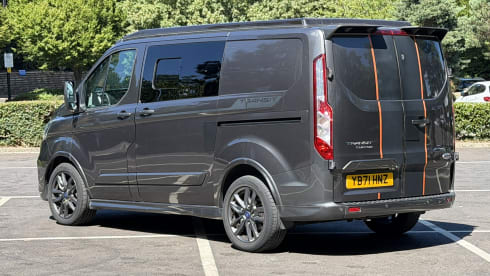 Midnight – Luxury Ford Transit Custom Pop-Top Camper | 4 Berth | Automatic