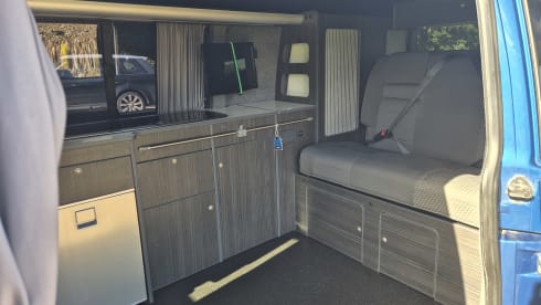 Big Blue – 2 berth Volkswagen campervan from 2010