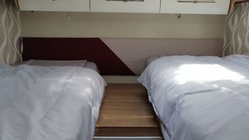 Ons Mieke...  – Rimor seal 695: Cozy mobile home with spacious bedroom.