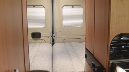 Acer – Delux Campervan with toilet/shower. Sleeps 4 travels 4