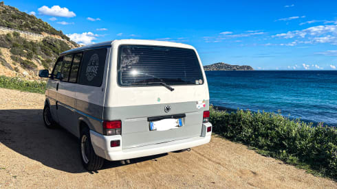 Mustaches – Camp'In Box Volkswagen T4