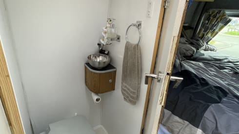 Paddy – Groovy 4 berth Renault Master campervan